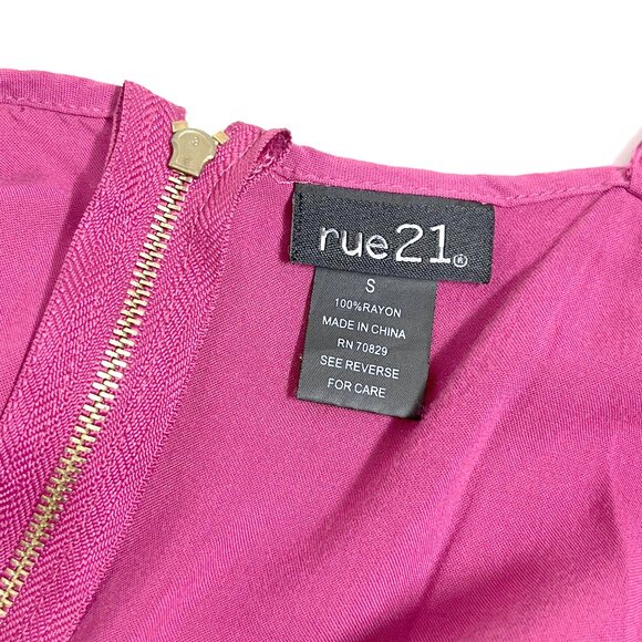 Rue21 Magenta Crop Top with Crochet Details (small) - Picture 6 of 6